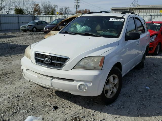 KNDJC733045300365 - 2004 KIA SORENTO EX WHITE photo 2