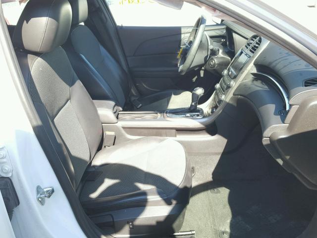 1G11C5SA6DF151953 - 2013 CHEVROLET MALIBU 1LT თეთრი ფოტო 5