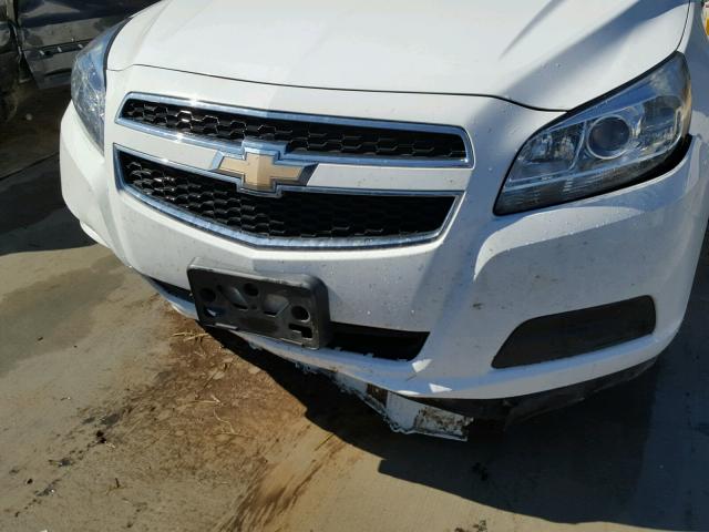 1G11C5SA6DF151953 - 2013 CHEVROLET MALIBU 1LT თეთრი ფოტო 9
