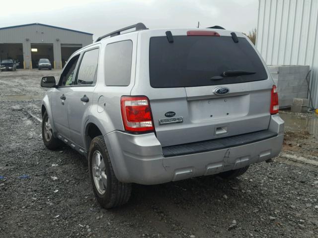 1FMCU0D74BKA88076 - 2011 FORD ESCAPE XLT SILVER photo 3