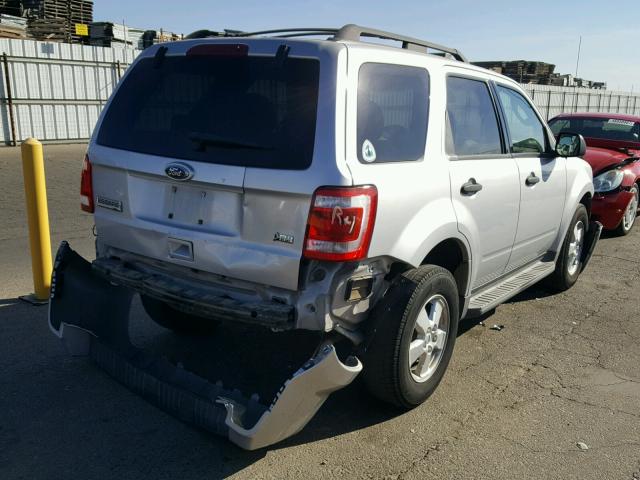 1FMCU0DG7AKA42496 - 2010 FORD ESCAPE XLT SILVER photo 4