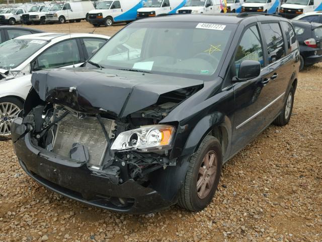 2A4RR5D14AR347877 - 2010 CHRYSLER TOWN & COU BLACK photo 2