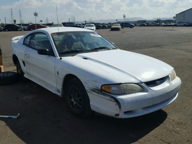 1FALP4045TF187598 - 1996 FORD MUSTANG WHITE photo 1