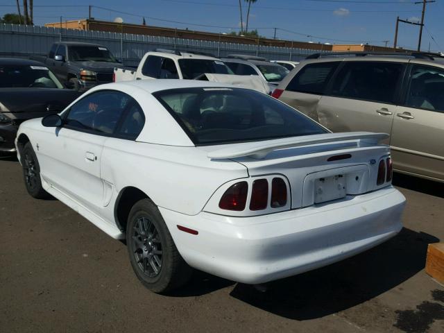 1FALP4045TF187598 - 1996 FORD MUSTANG WHITE photo 3