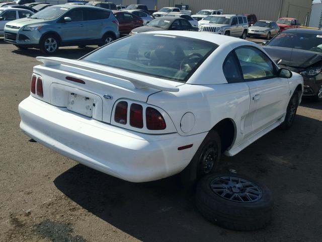 1FALP4045TF187598 - 1996 FORD MUSTANG WHITE photo 4