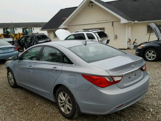 5NPEB4AC4BH061485 - 2011 HYUNDAI SONATA GLS SILVER photo 3