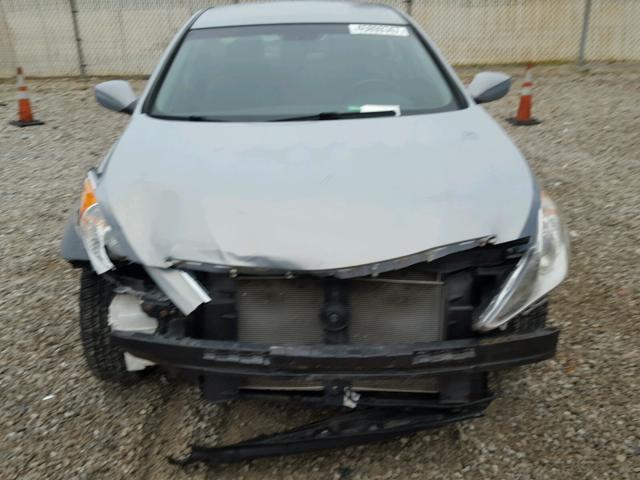 5NPEB4AC4BH061485 - 2011 HYUNDAI SONATA GLS SILVER photo 9