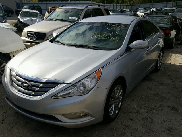 5NPEC4AB1BH213632 - 2011 HYUNDAI SONATA SE SILVER photo 2