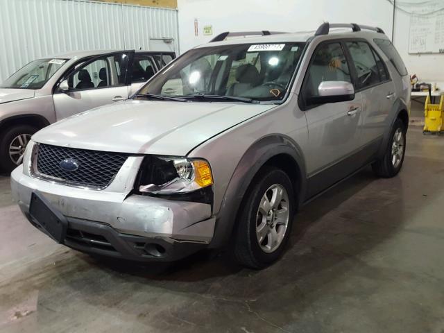 1FMZK02146GA40309 - 2006 FORD FREESTYLE SILVER photo 2