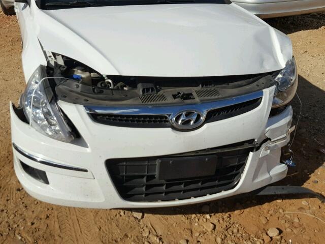 KMHDB8AE6BU108635 - 2011 HYUNDAI ELANTRA TO WHITE photo 9