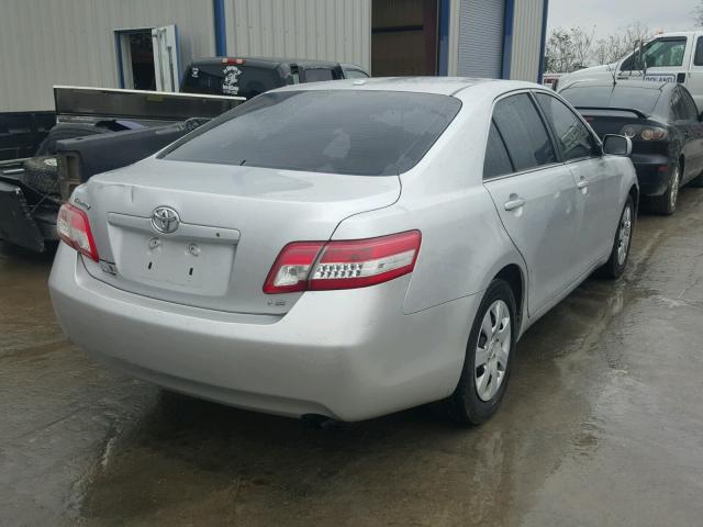 4T1BF3EK0BU639912 - 2011 TOYOTA CAMRY SILVER photo 4