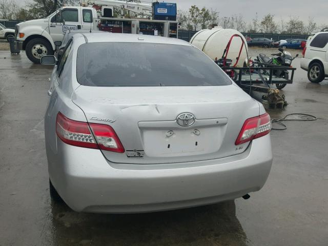 4T1BF3EK0BU639912 - 2011 TOYOTA CAMRY SILVER photo 9