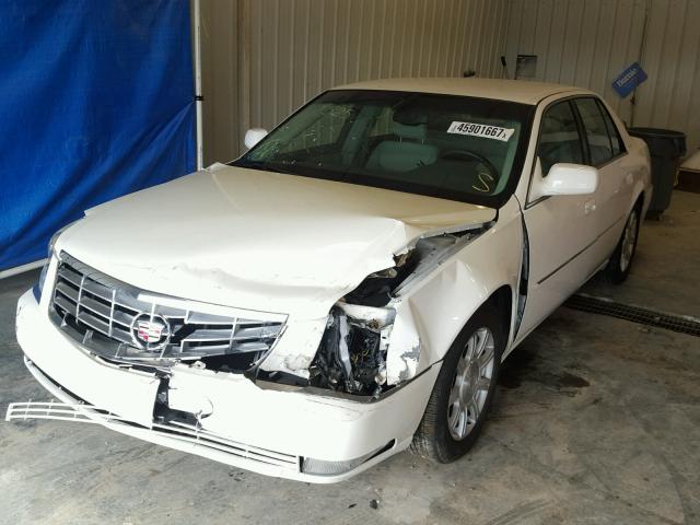 1G6KD57Y48U138525 - 2008 CADILLAC DTS WHITE photo 2