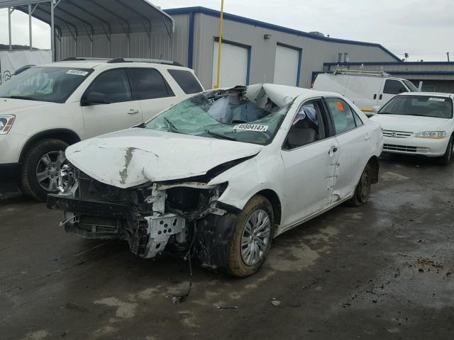 4T1BF1FK3CU562022 - 2012 TOYOTA CAMRY BASE WHITE photo 2