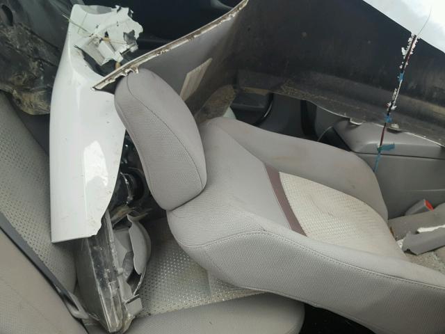 4T1BF1FK3CU562022 - 2012 TOYOTA CAMRY BASE WHITE photo 6