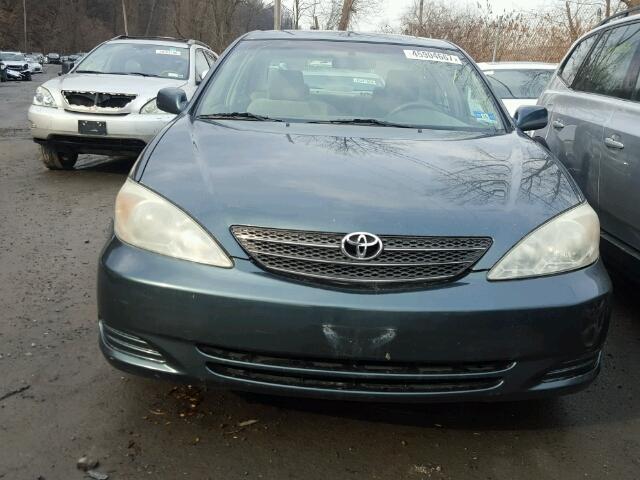 4T1BE32KX4U271782 - 2004 TOYOTA CAMRY LE GREEN photo 9