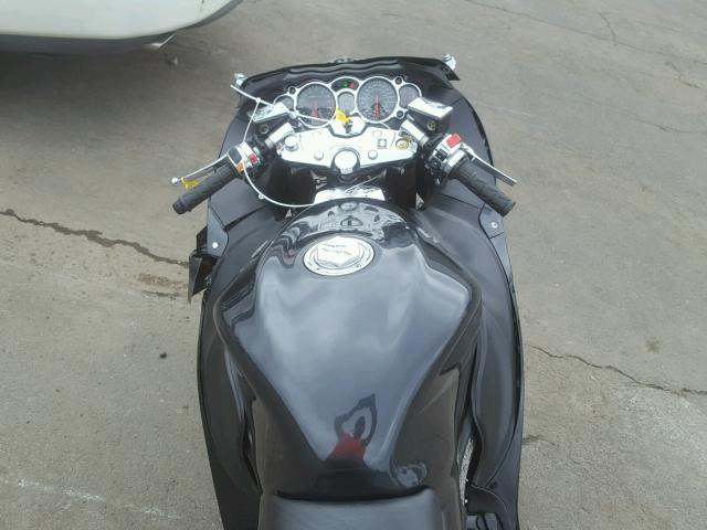 JS1GX72A582107225 - 2008 SUZUKI GSX1300 R GRAY photo 5