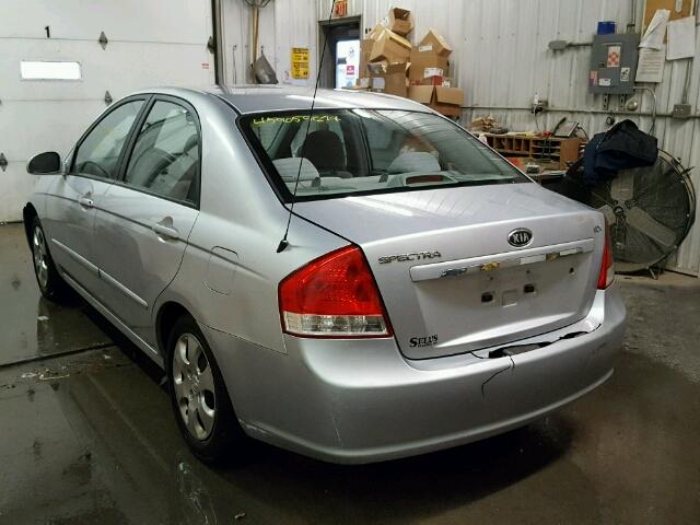 KNAFE121675452018 - 2007 KIA SPECTRA SILVER photo 3