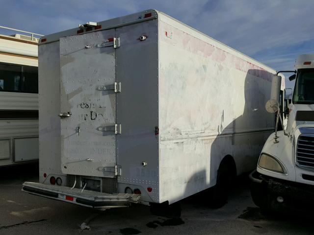 5B4KPD27983432530 - 2008 WORKHORSE CUSTOM CHASSIS COMMERCIAL WHITE photo 4