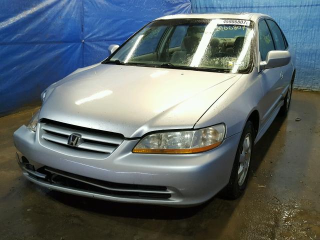 1HGCG66841A111625 - 2001 HONDA ACCORD EX SILVER photo 2