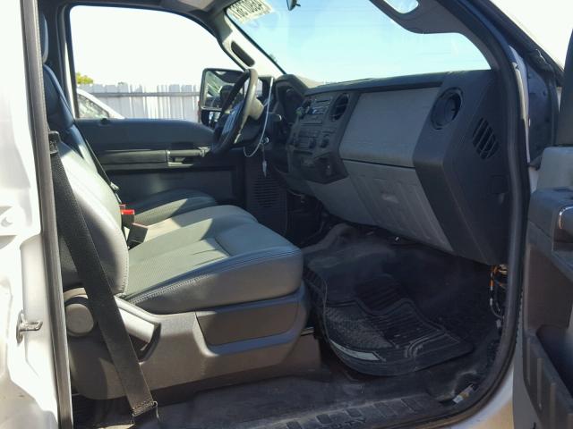 1FT7W2BT0DEB16789 - 2013 FORD F250 SUPER WHITE photo 5