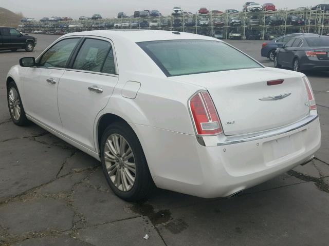 2C3CCAKT8CH284158 - 2012 CHRYSLER 300C WHITE photo 3