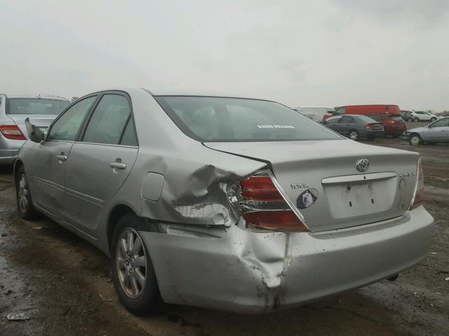 4T1BE30K03U246472 - 2003 TOYOTA CAMRY LE SILVER photo 3
