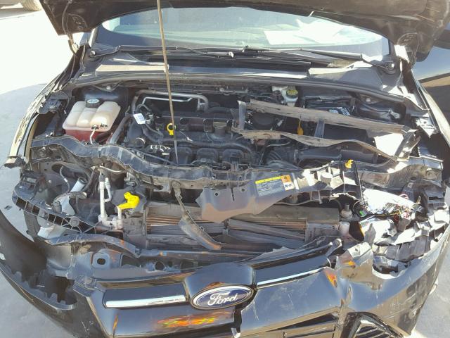 1FAHP3F22CL284281 - 2012 FORD FOCUS BLACK photo 7