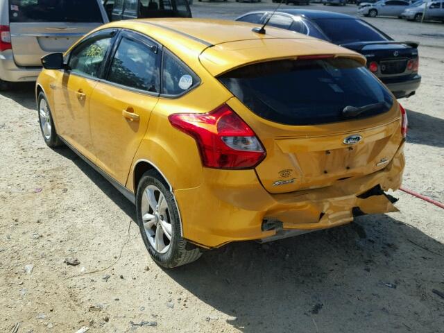 1FAHP3K2XCL427032 - 2012 FORD FOCUS YELLOW photo 3