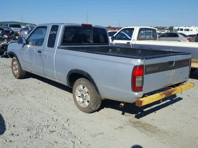 1N6DD26S1YC346009 - 2000 NISSAN FRONTIER K SILVER photo 3