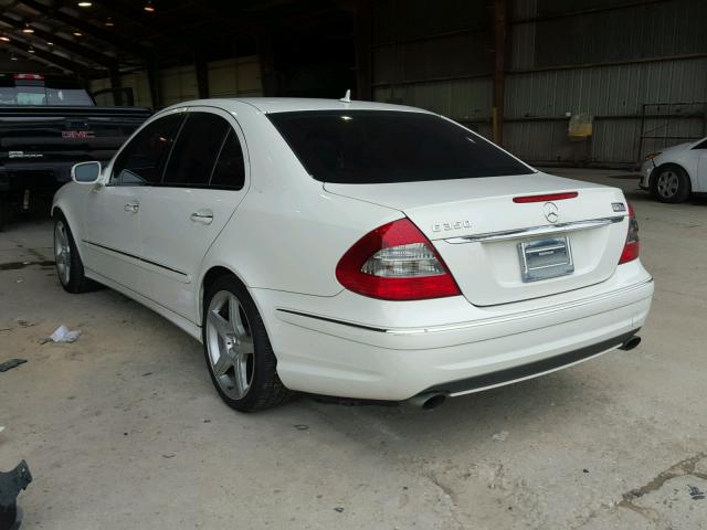 WDBUF56X09B418785 - 2009 MERCEDES-BENZ E 350 WHITE photo 3