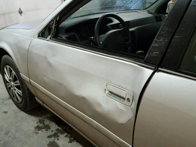 4T1BG22K41U067270 - 2001 TOYOTA CAMRY CE SILVER photo 9