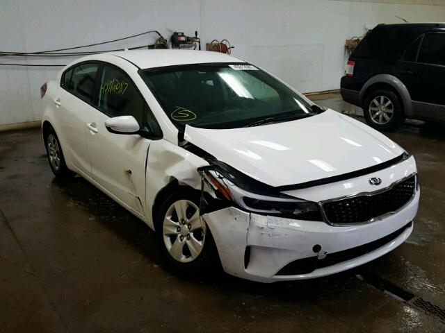 3KPFK4A74HE018026 - 2017 KIA FORTE LX WHITE photo 1