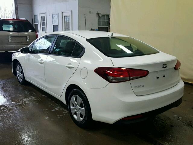 3KPFK4A74HE018026 - 2017 KIA FORTE LX WHITE photo 3