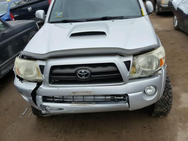 5TEMU52N25Z120000 - 2005 TOYOTA TACOMA DOU SILVER photo 9