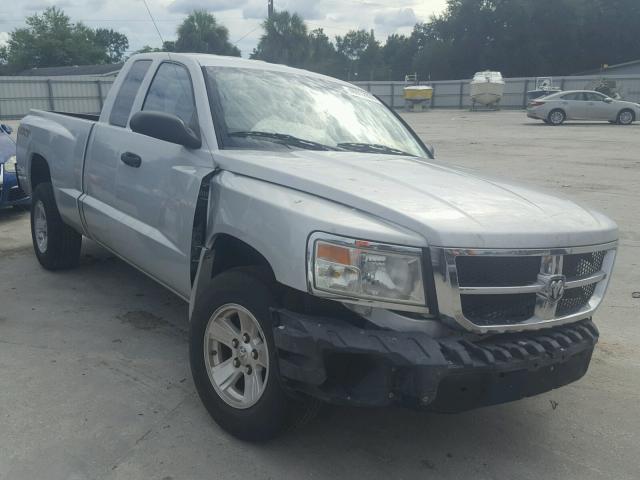 1D7HE32K28S515916 - 2008 DODGE DAKOTA SXT SILVER photo 1