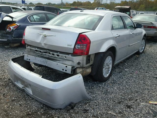 2C3CA5CV1AH290054 - 2010 CHRYSLER 300 TOURIN SILVER photo 4