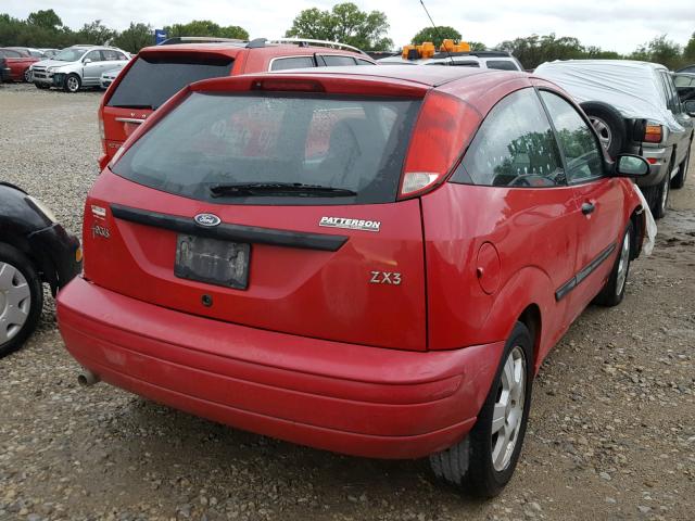 3FAFP31333R181945 - 2003 FORD FOCUS ZX3 RED photo 4