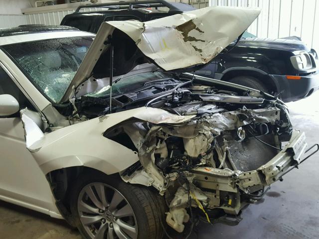 1HGCP3F80BA030511 - 2011 HONDA ACCORD EXL WHITE photo 9