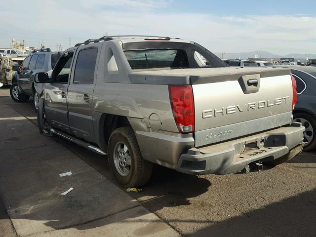 3GNEC13T82G353763 - 2002 CHEVROLET AVALANCHE GRAY photo 3