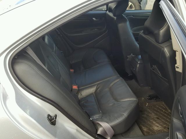 YV1RS64A942317514 - 2004 VOLVO S60 SILVER photo 6