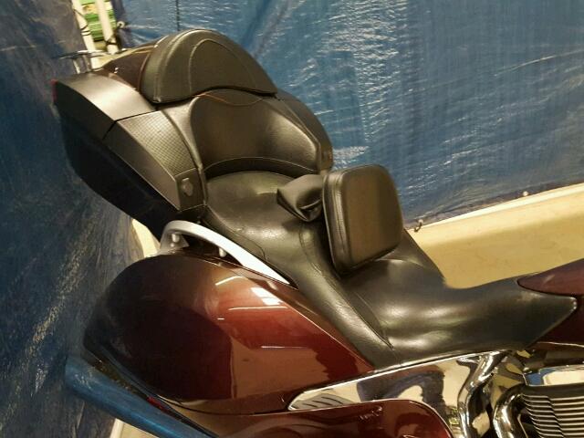 5VPSD36D093001686 - 2009 VICTORY MOTORCYCLES VISION TOU MAROON photo 6