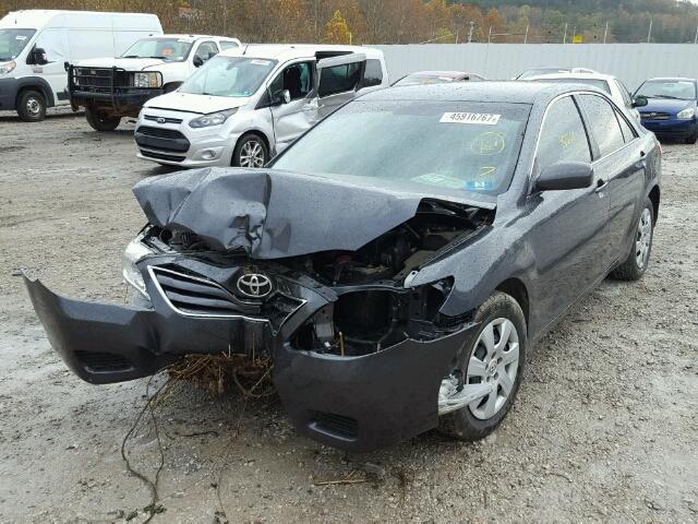 4T1BF3EK7AU061273 - 2010 TOYOTA CAMRY BASE GRAY photo 2