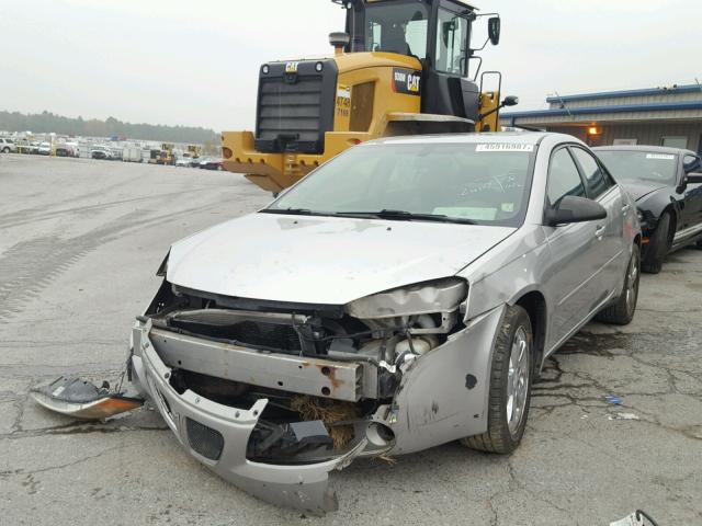 1G2ZH58N774201835 - 2007 PONTIAC G6 SILVER photo 2