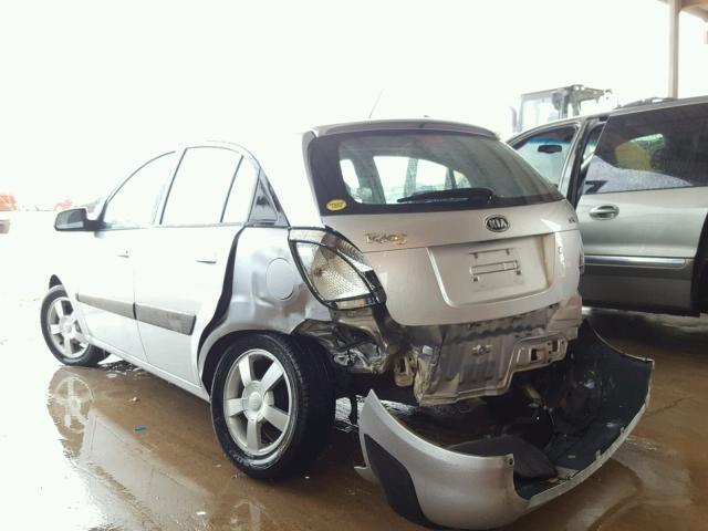 KNADE163666132502 - 2006 KIA RIO 5 SILVER photo 3