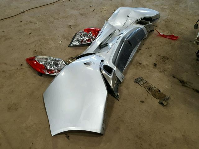 2G4GV5GV5D9176290 - 2013 BUICK REGAL GS SILVER photo 9