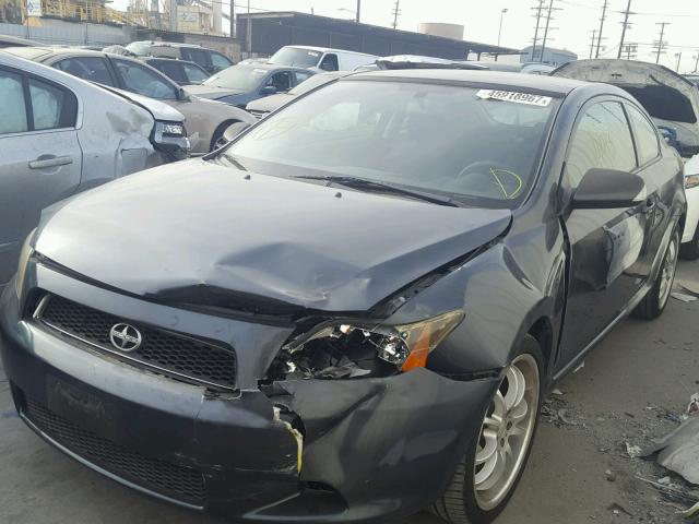 JTKDE177X50013110 - 2005 TOYOTA SCION TC 灰色 照片 2