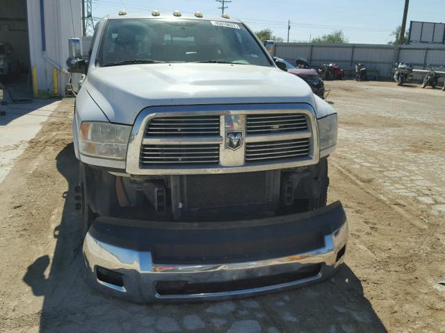 3D73Y4CL7AG163637 - 2010 DODGE RAM 3500 WHITE photo 9