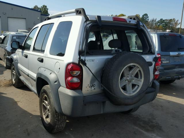 1J4GL38K66W204153 - 2006 JEEP LIBERTY RE SILVER photo 3