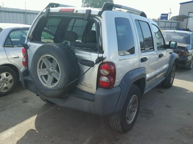 1J4GL38K66W204153 - 2006 JEEP LIBERTY RE SILVER photo 4